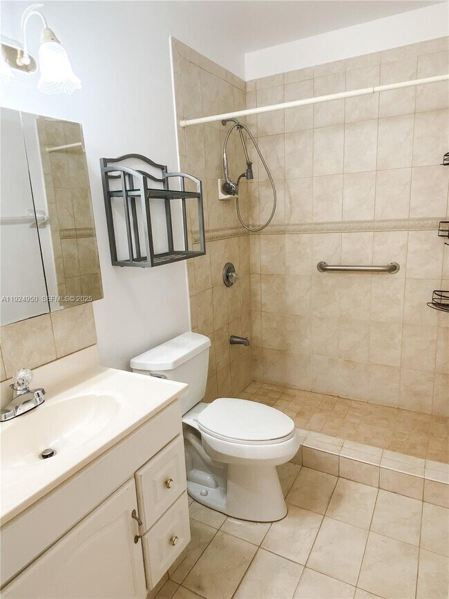 Building Photo - 3810 SW 108th Ave