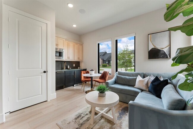 Building Photo - 2118 Bennet Ct