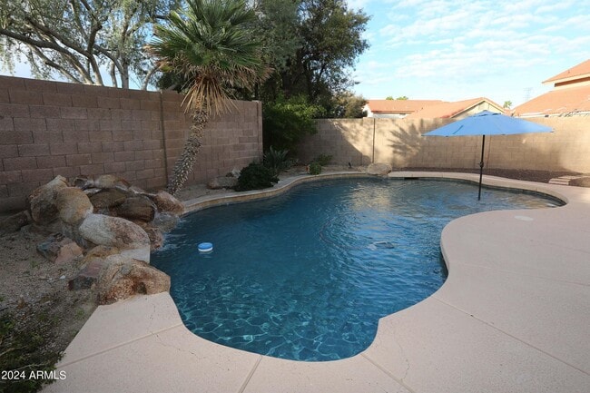 Building Photo - 11271 E Poinsettia Dr