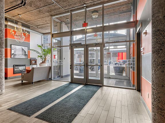 Building Photo - 521 S 7th St