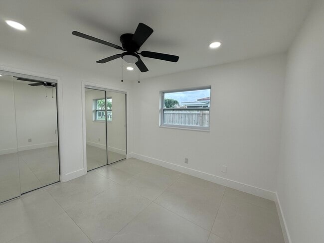 Building Photo - 137 Alcazar St