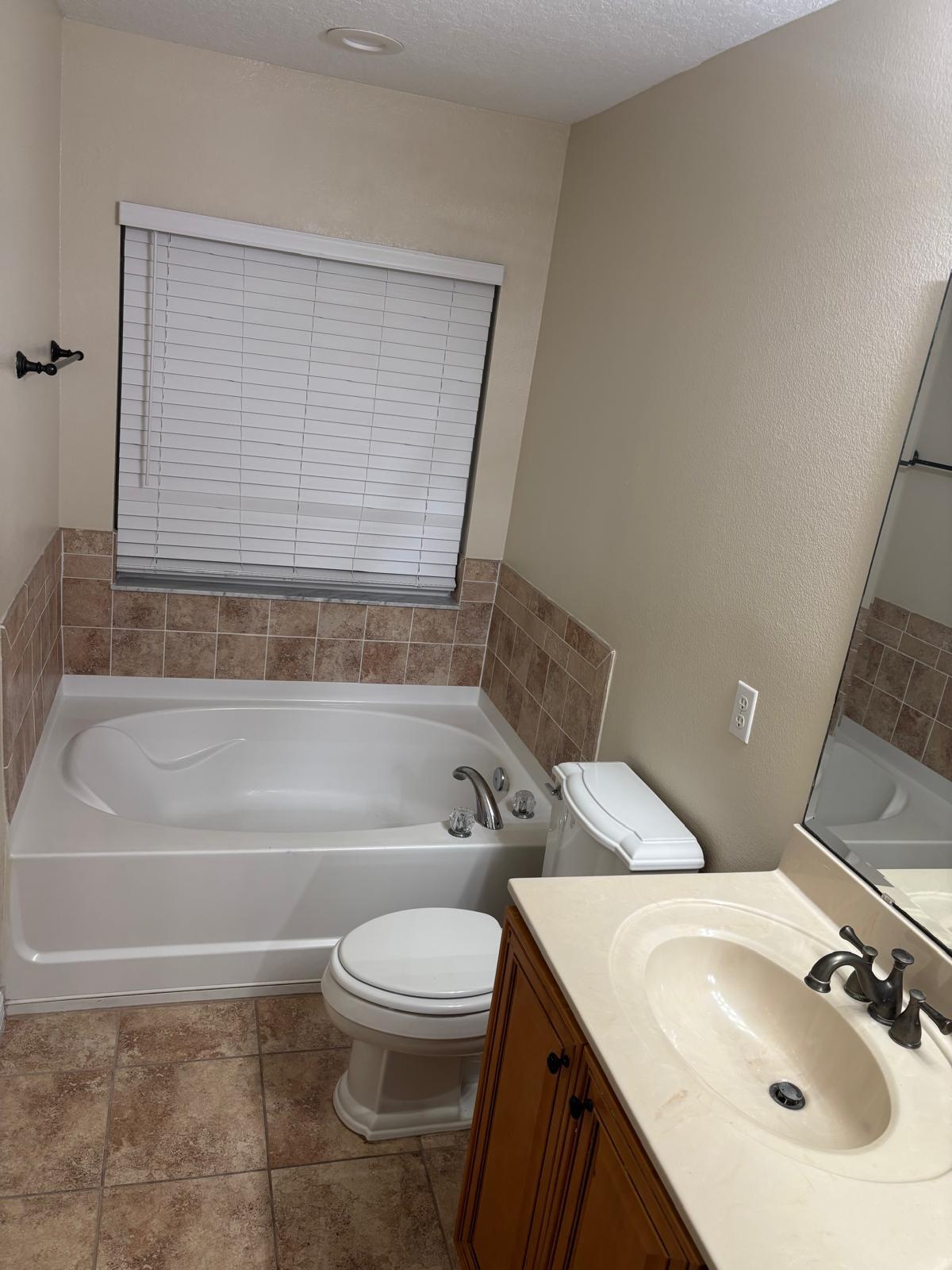 Building Photo - 2504 Aventurine St