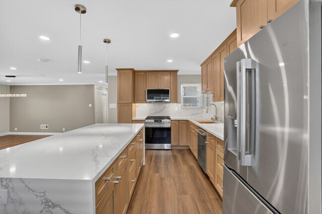 Building Photo - 2833 Sandbrook Ct