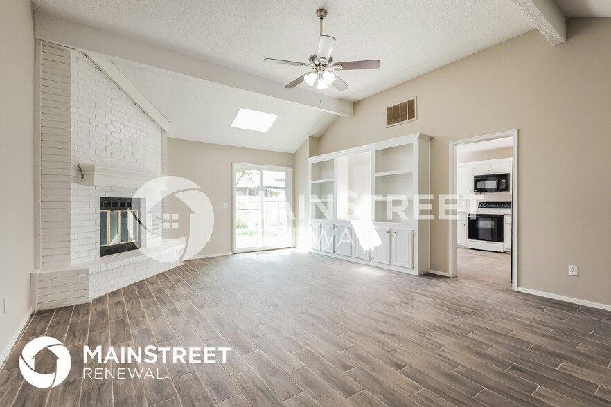 Building Photo - 11225 Cimarron Dr