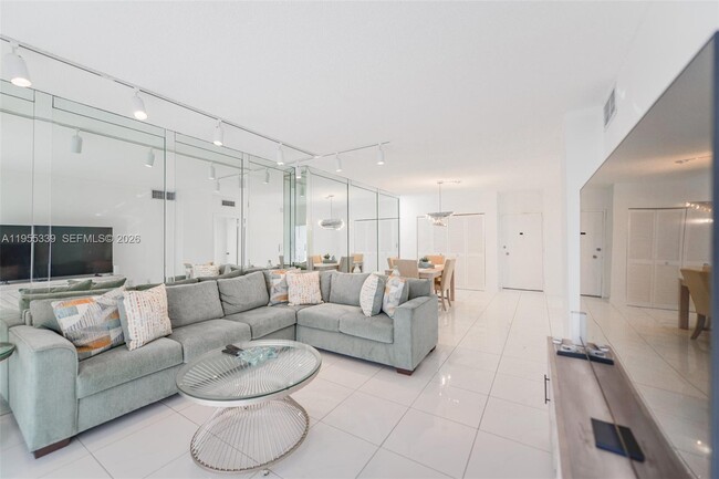 Building Photo - 1985 S Ocean Dr