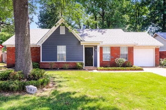 Building Photo - 5930 Garden Ridge Dr