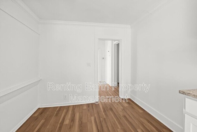 Building Photo - 2017 48th Street Ensley