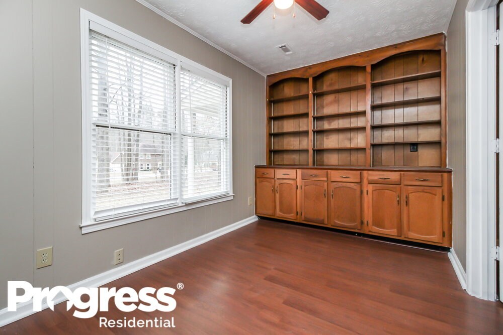 Building Photo - 505 Planceer Pl