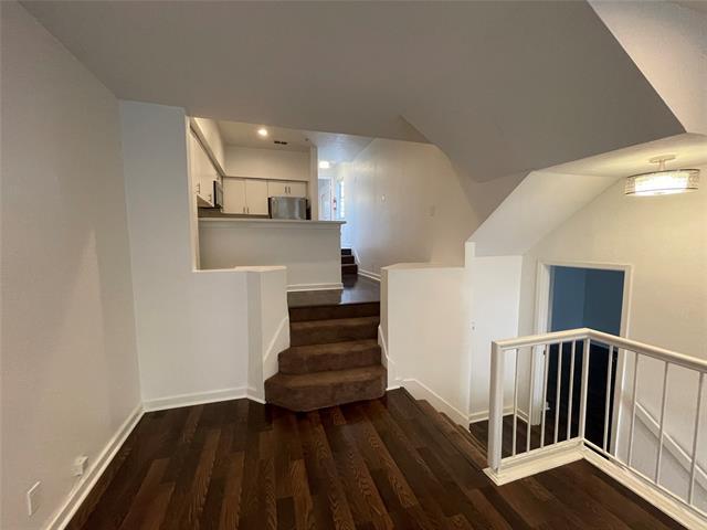 Building Photo - 7474 Fair Oaks Ave