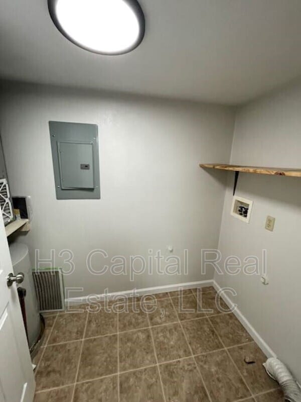 Building Photo - 130 Brookview Dr