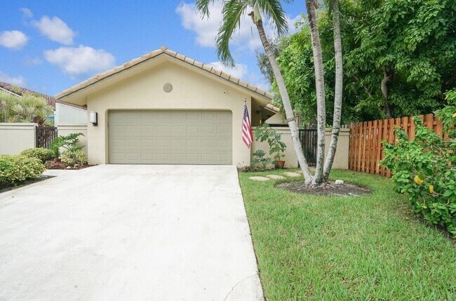 Building Photo - 1740 NW 21st Ct
