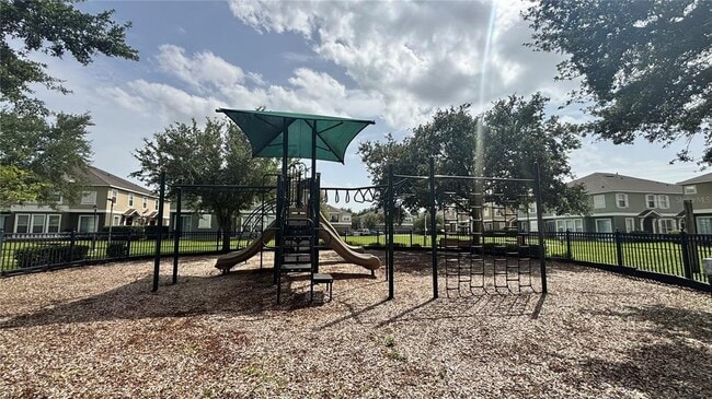 Building Photo - 2045 Estancia Cir