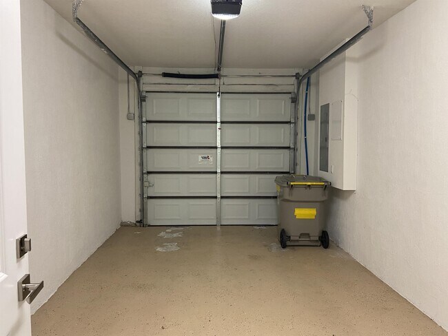 Building Photo - 365 Bella Sol Way