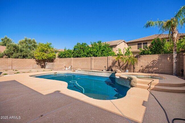 Building Photo - 7842 W Andrea Dr