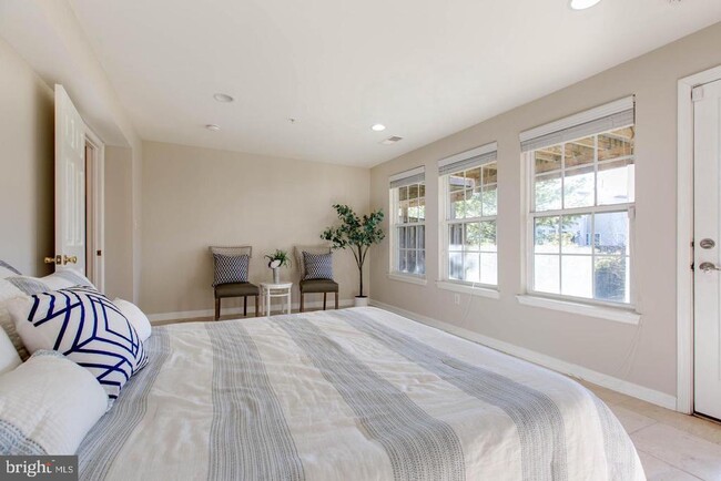 Building Photo - 7217 Maidstone Pl