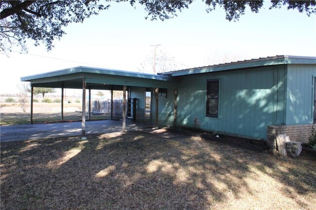 Building Photo - 740 Santa Clara Dr