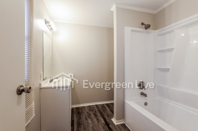 Building Photo - 11930 Greensbrook Forest Dr