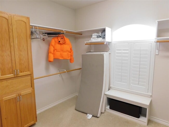 Building Photo - 424 Shayla Ln