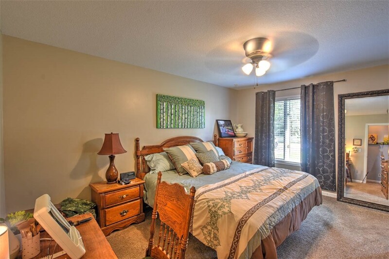 Building Photo - 3021 St Andrews Dr