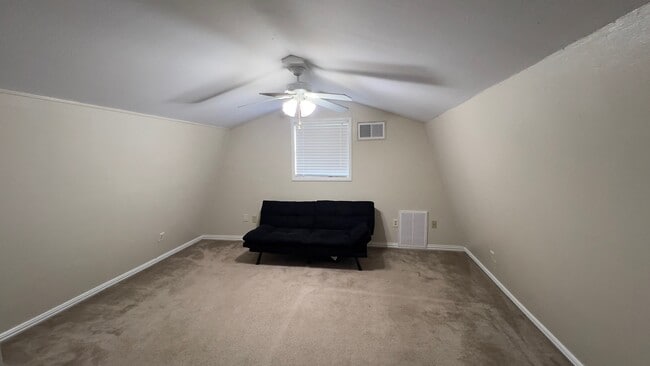 Building Photo - 7441 Evie Ln