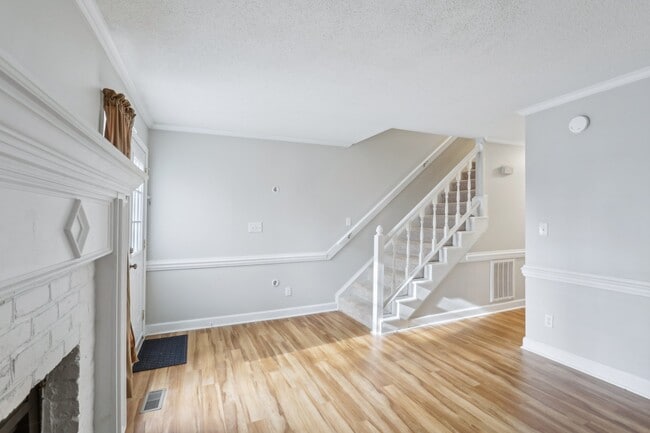 Building Photo - 4523 Hamptonshire Dr