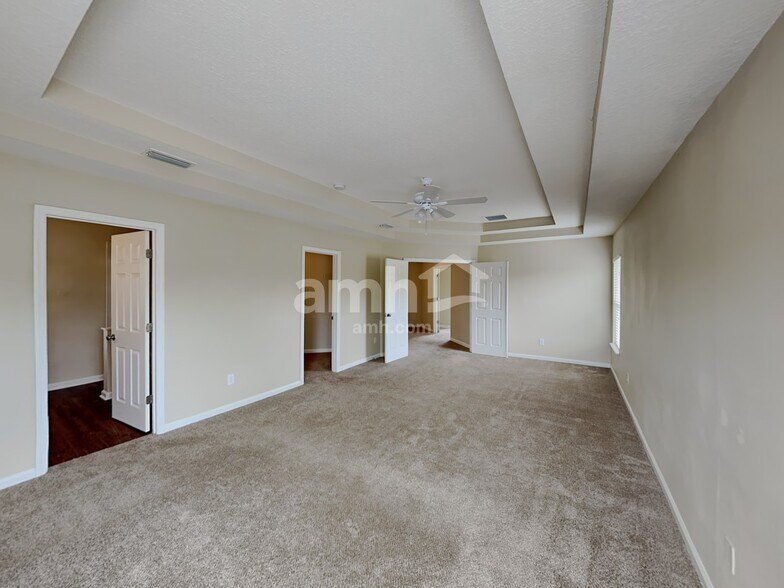 Building Photo - 664 Mackenzie Cir