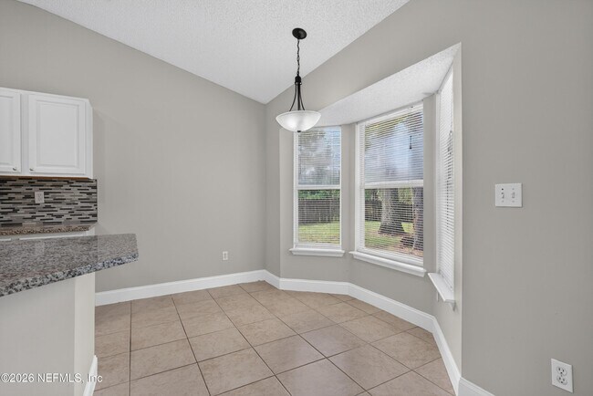 Building Photo - 12949 Chets Creek Dr S