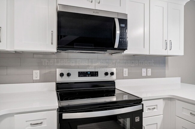 Building Photo - 37 SE 15th Terrace