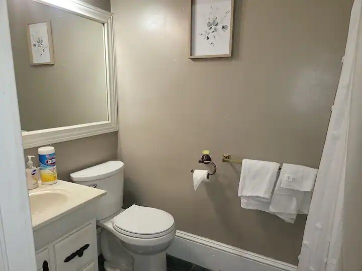 Building Photo - 200 Clisby Plz