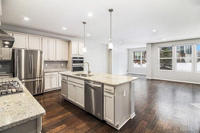 Building Photo - 43642 Chancellor Ln