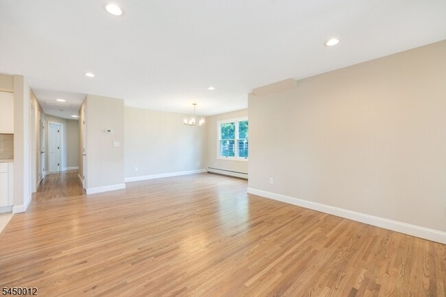 Building Photo - 137 Stefanic Ave