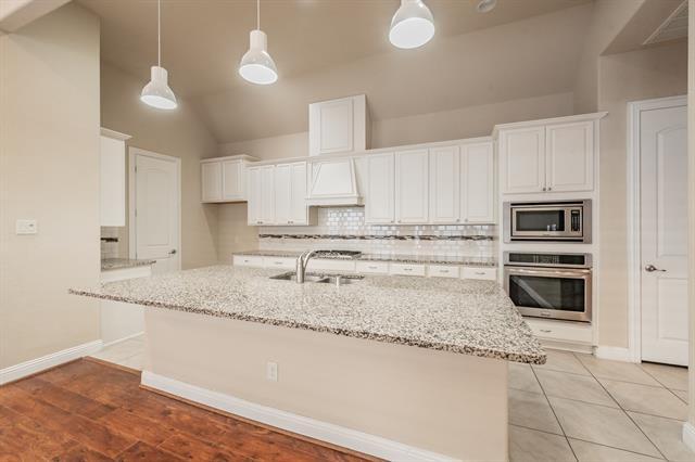 Building Photo - 568 Enfield Dr