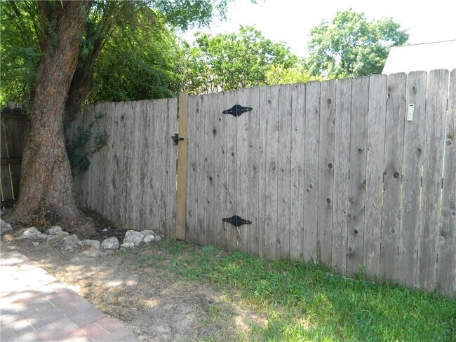 Building Photo - 8804 Springmail Cir