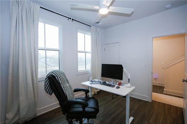 Building Photo - 1305 Breezy St SE