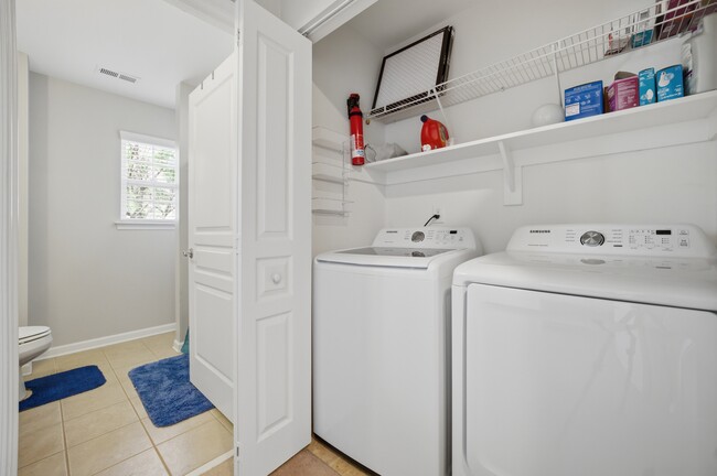 Building Photo - 5325 Brinsley Ln