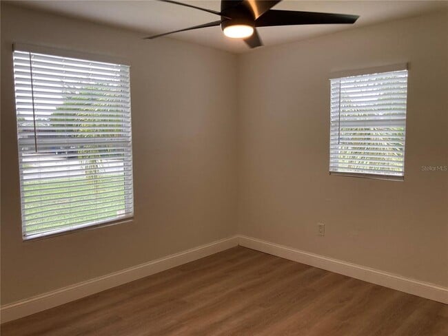 Building Photo - 7131 Orpine Dr N