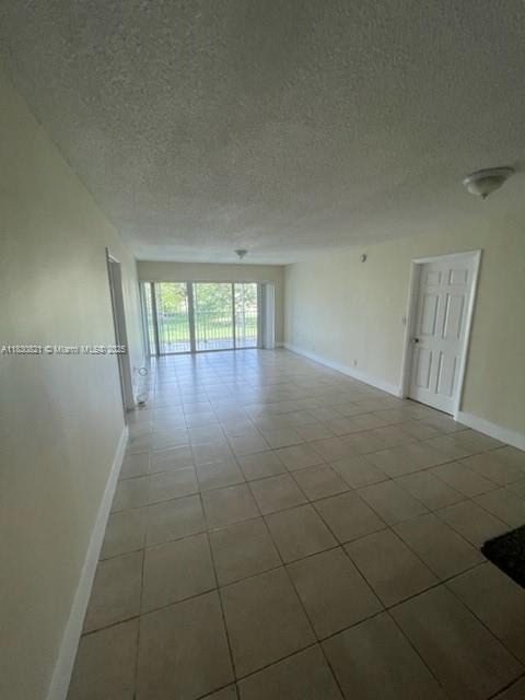 Building Photo - 120 Lakeview Dr