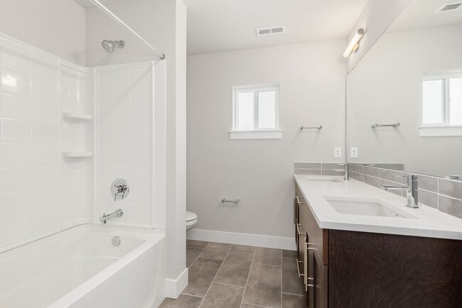 Building Photo - Bothell 3 Bedroom 2.5 Bath - Northshore School Dist