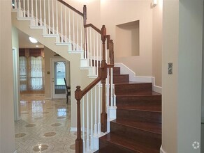 Building Photo - 7019 Raven Meadow Dr