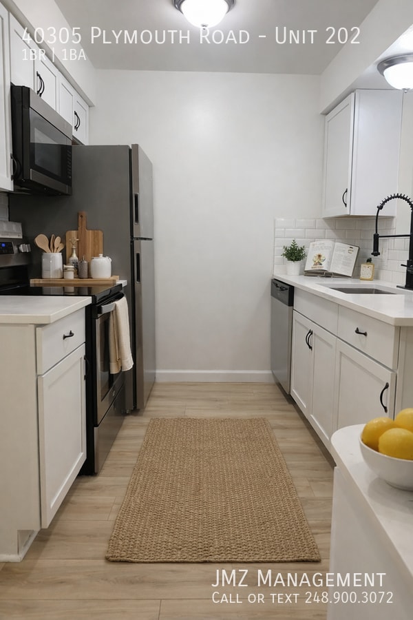 Building Photo - 40305 Plymouth Rd