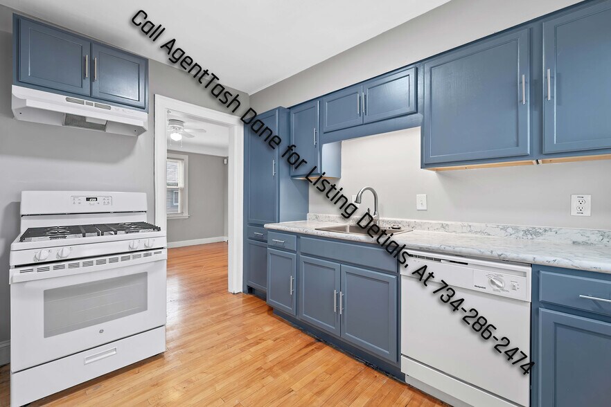 Building Photo - 1524 Cicotte Ave