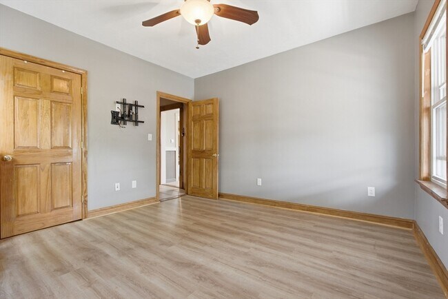 Building Photo - 5 Franconia St
