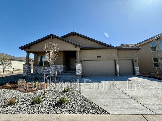 Building Photo - 3259 Skywatch Hts