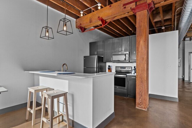 Building Photo - 701 N 1st St
