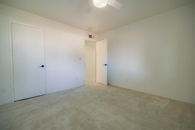 Building Photo - 1650 N 87th Terrace