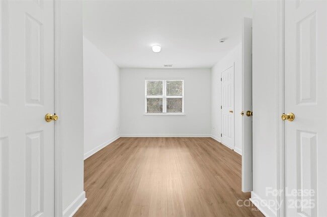 Building Photo - 8122 Village Harbor Dr