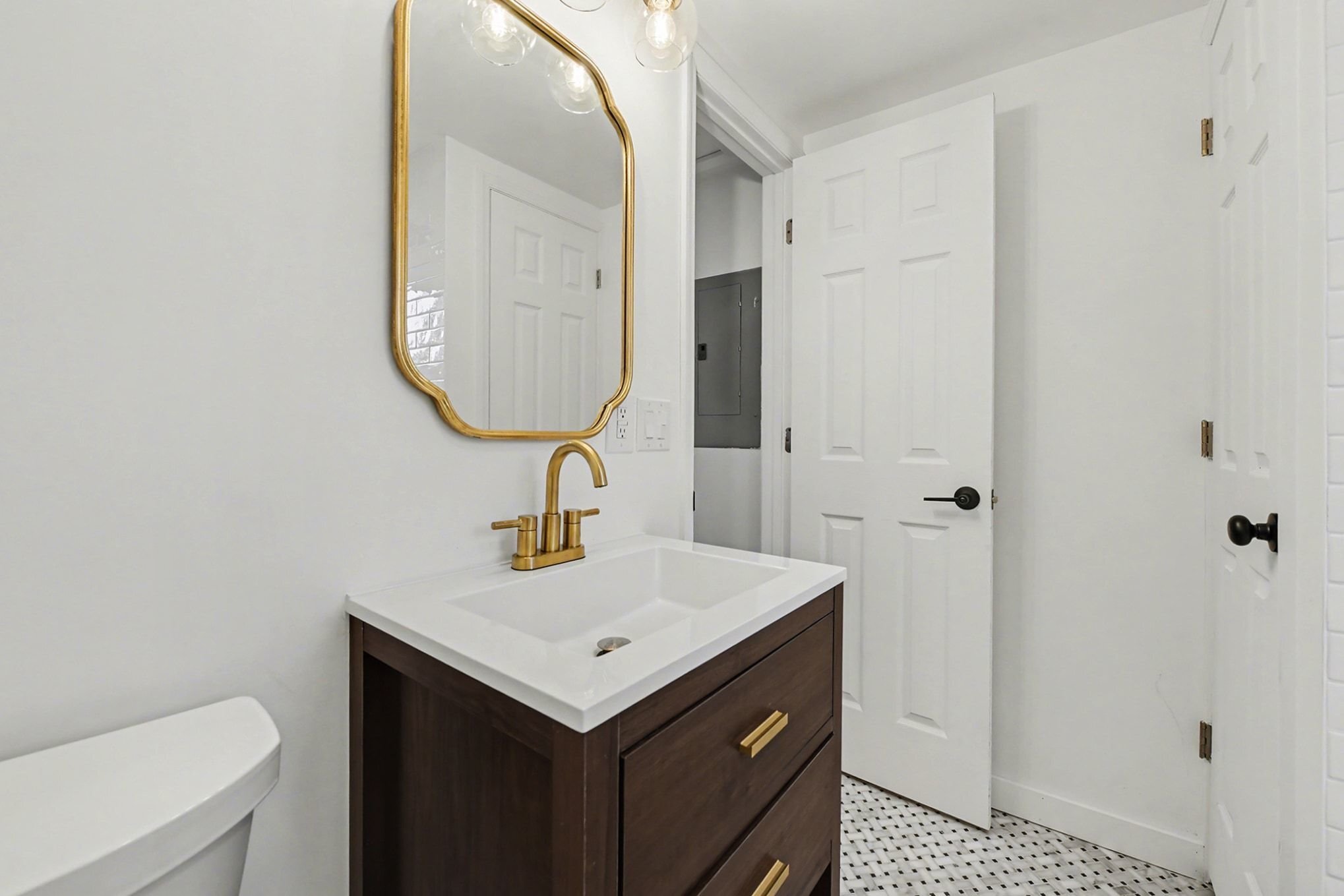 Building Photo - 510 Parsons Rd