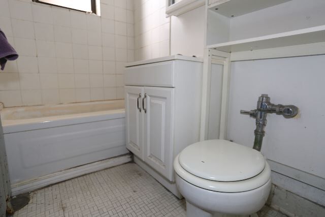 Building Photo - 4646 N Paulina St