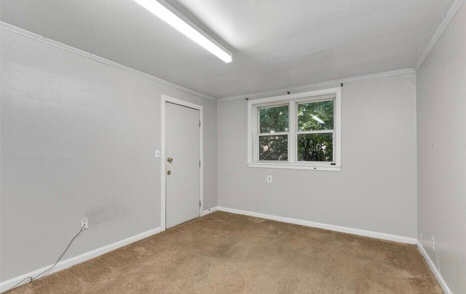 Living Room - 11019 Lozier Ave