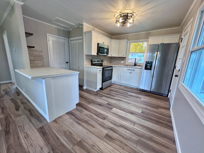 Building Photo - 2926 W Breese Rd